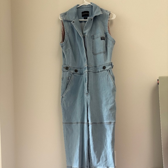 THE ESSENTIAL SLEEVELESS HIGH WAISTED COVERALL, M - Picture 2 of 6